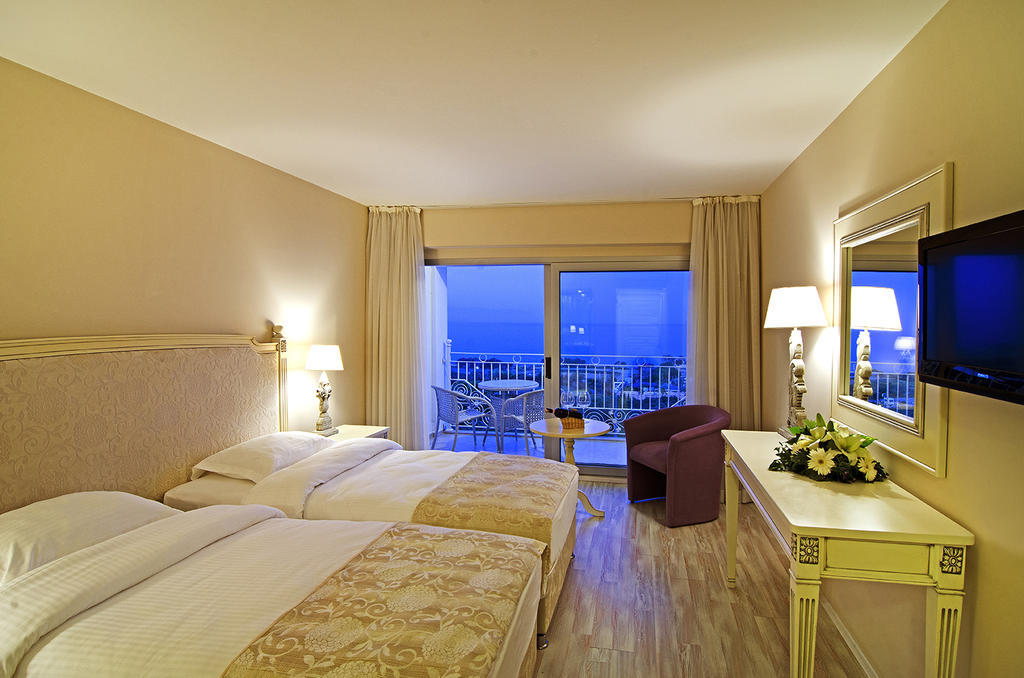 Lavista Boutique Hotel & Spa (Adults Only) Кушадасъ Екстериор снимка
